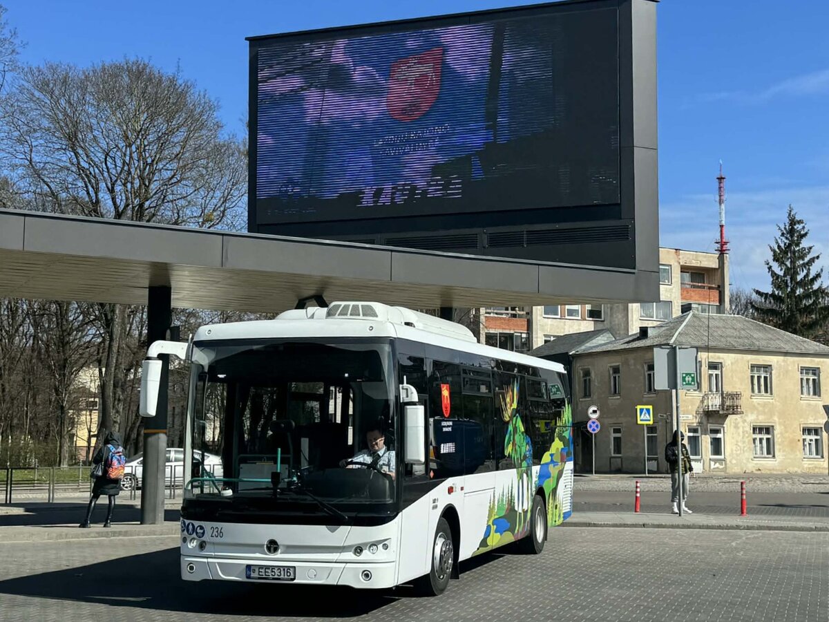 Kaune pristatyti elektriniai autobusai: jau šį mėnesį jie pasieks Lazdijų rajoną