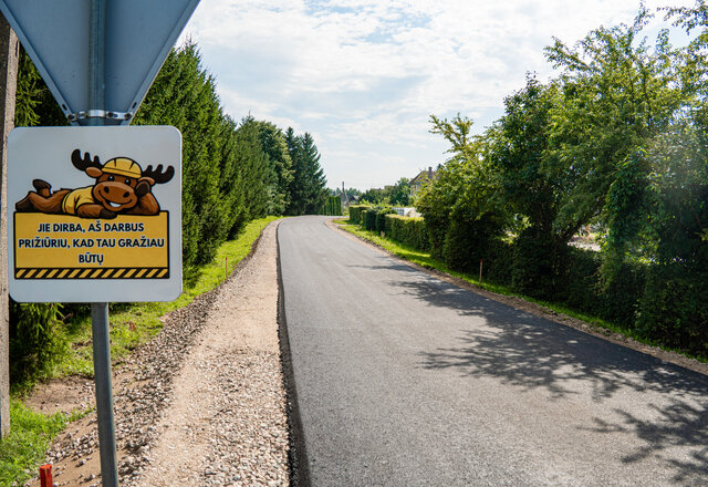 Lazdijų rajone tęsiami kelių ir gatvių infrastruktūros gerinimo darbai