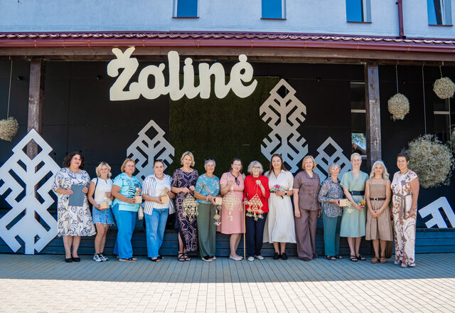 Žolinės dieną Rudamina pražydo žolynų puokštėmis, muzika ir bendryste