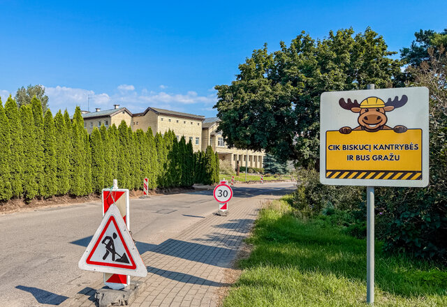 Lazdijuose vyksta dar vienos svarbios gatvės remonto darbai 